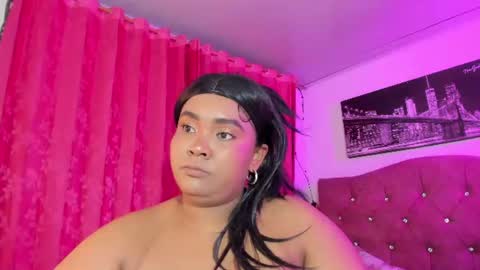 Evelyn Sandoval online show from 16, 6, 2026