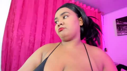 Evelyn Sandoval online show from 7, 7, 2026