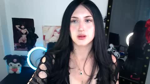 Snapshot of evelyn_sheeran chatting on 31, 5, 2026 Julieta online show from 31, 5, 2026