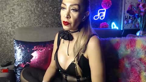 EvelynaGrey online show from 8, 1, 2025