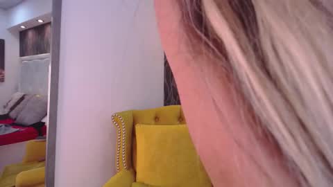 EvelynaGrey online show from 3, 3, 2025