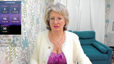 Evelyn online show from 18, 12, 2024