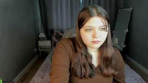Snapshot of evelyne_loo chatting on 9, 5, 2026 Evelyne Loo online show from 9, 5, 2026
