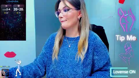 Snapshot of evelyne_rose chatting on 22, 11, 2025 evelyne_rose online show from 22, 11, 2025