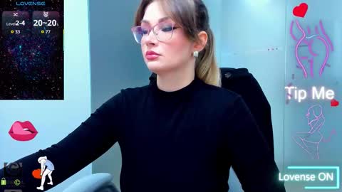 Snapshot of evelyne_rose chatting on 29, 11, 2025 evelyne_rose online show from 29, 11, 2025