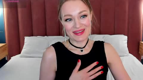 Evelyn online show from 14, 4, 2026