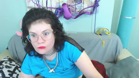 Snapshot of everly_rays chatting on 5, 12, 2024 Everly online show from 5, 12, 2024