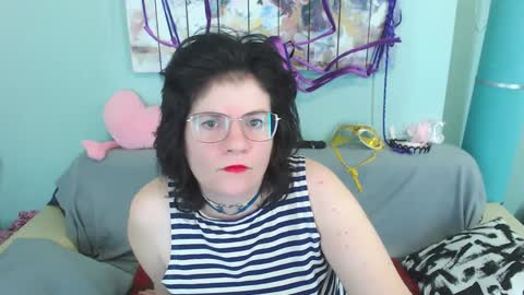 Snapshot of everly_rays chatting on 11, 12, 2024 Everly online show from 11, 12, 2024
