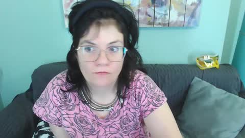 Snapshot of everly_rays chatting on 11, 1, 2025 Everly online show from 11, 1, 2025