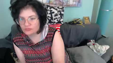 Snapshot of everly_rays chatting on 8, 9, 2025 Everly online show from 8, 9, 2025
