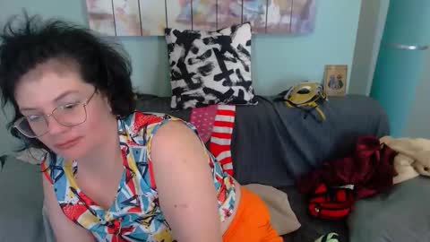 Snapshot of everly_rays chatting on 12, 9, 2025 Everly online show from 12, 9, 2025