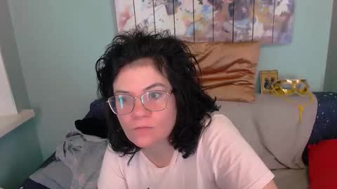 Snapshot of everly_rays chatting on 27, 10, 2025 Everly online show from 27, 10, 2025