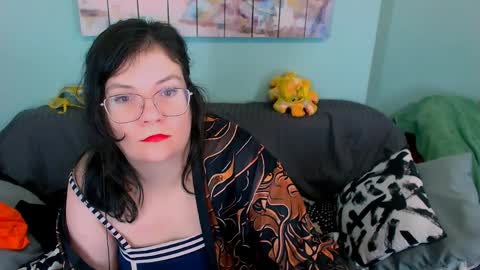 Everly online show from 5, 4, 2026