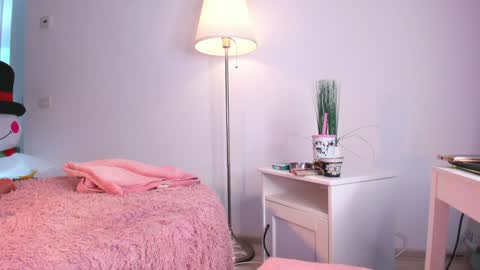 Snapshot of eves_bodyxxx chatting on 24, 12, 2024 Sensation Body online show from 24, 12, 2024