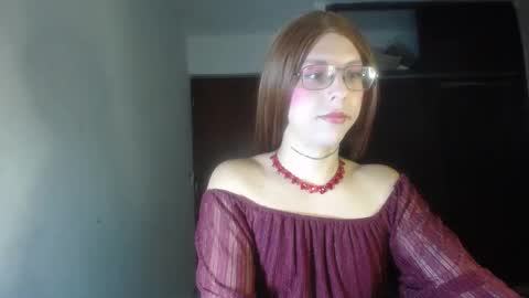 Snapshot of evi_kitty chatting on 19, 12, 2025 Evi online show from 19, 12, 2025