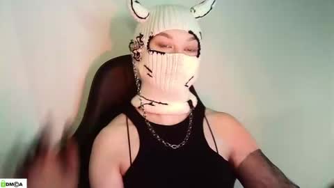 Renesme White Im here from Monday to Friday online show from 27, 4, 2026