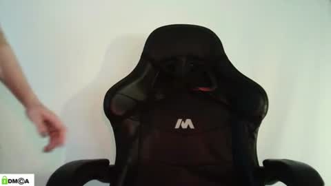 Snapshot of evie_muna chatting on 10, 6, 2026 Renesme White Im here from Monday to Friday online show from 10, 6, 2026
