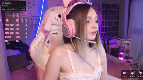 Evie online show from 10, 11, 2025