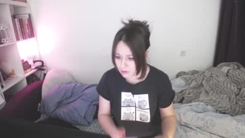 Snapshot of eviecuster chatting on 8, 1, 2025 Im gonna be on in 2 hours online show from 8, 1, 2025