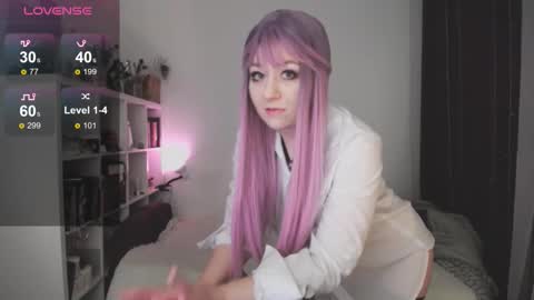 Snapshot of eviecuster chatting on 28, 10, 2025 Im gonna be on in 2 hours online show from 28, 10, 2025