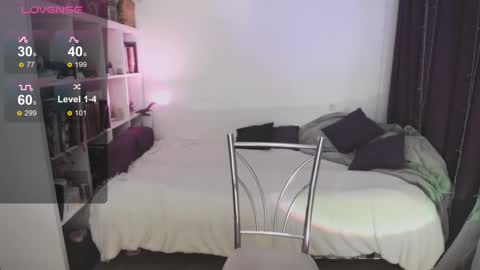 Snapshot of eviecuster chatting on 13, 11, 2025 Im gonna be on in 2 hours online show from 13, 11, 2025