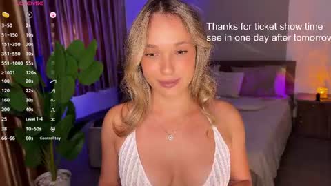 Snapshot of evielina chatting on 5, 7, 2026 evielina online show from 5, 7, 2026