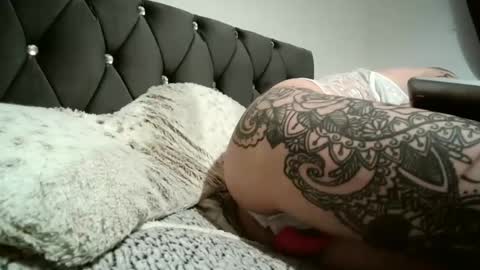 Snapshot of evieloves chatting on 16, 1, 2025 evieloves online show from 16, 1, 2025