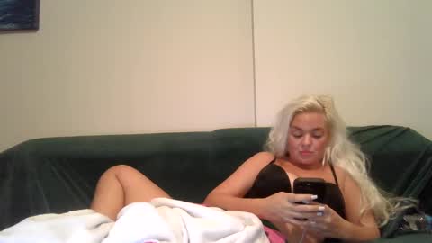 Badblondebunny online show from 19, 12, 2024