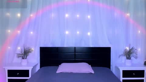 Snapshot of evoletbee chatting on 6, 2, 2026 Evolet online show from 6, 2, 2026