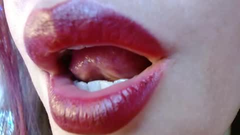 Snapshot of evolethmontenegros chatting on 18, 12, 2024 Evoleth online show from 18, 12, 2024