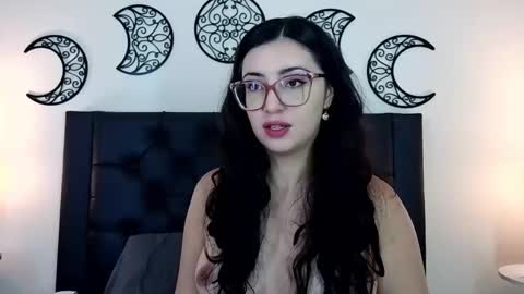 Snapshot of evoletmk chatting on 5, 2, 2026 Evolet online show from 5, 2, 2026