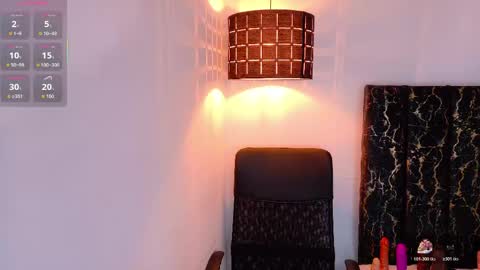 Snapshot of evvaa_moon chatting on 29, 4, 2026 evvaa_moon online show from 29, 4, 2026