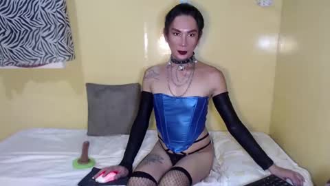 Snapshot of evy_hot_xx90 chatting on 21, 12, 2024 goddess evy-DONT FORGET TO GIVE ME A THUMBS UP AND FOLLOW online show from 21, 12, 2024