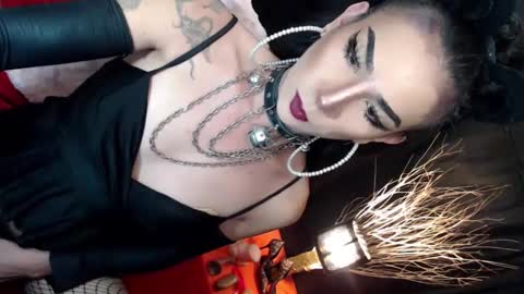 Snapshot of evy_hot_xx90 chatting on 24, 2, 2025 goddess evy-DONT FORGET TO GIVE ME A THUMBS UP AND FOLLOW online show from 24, 2, 2025