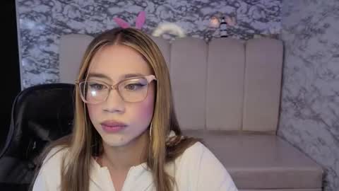 Snapshot of evy_lux_v chatting on 6, 1, 2026 Hi Stream 1000pm to 600am online show from 6, 1, 2026