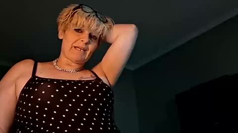 excitmama online show from 28, 2, 2026