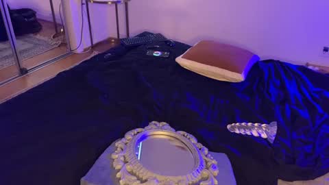 exhibitp online show from 5, 2, 2025