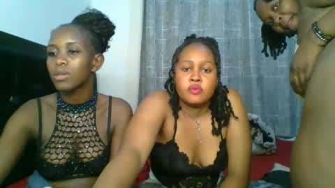 Snapshot of exotic_cutiee chatting on 22, 4, 2026 exotic_cutiee online show from 22, 4, 2026