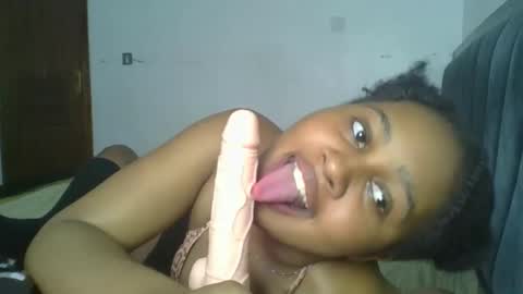 Snapshot of exotic_cutiee chatting on 7, 5, 2026 exotic_cutiee online show from 7, 5, 2026