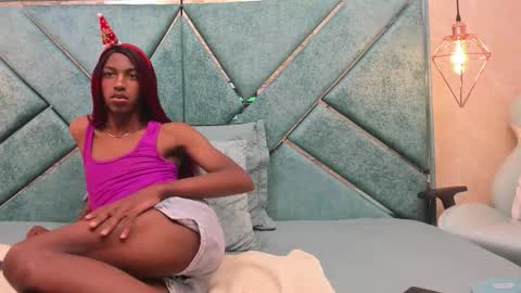 Snapshot of exotic_trans chatting on 28, 11, 2025 Adriana online show from 28, 11, 2025