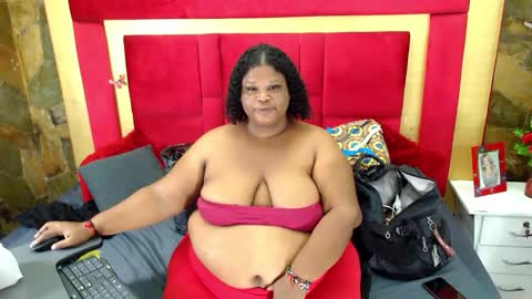 Snapshot of exoticbigmandx chatting on 28, 10, 2025 Mandy online show from 28, 10, 2025