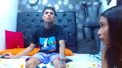 Snapshot of exotichot_couple chatting on 8, 1, 2025 exotichot_couple online show from 8, 1, 2025