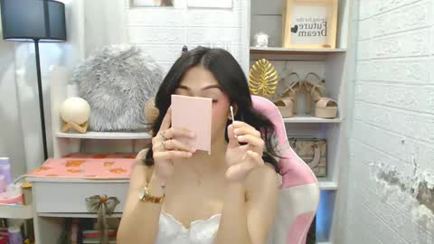 Snapshot of exotictssavie chatting on 1, 12, 2025 exotictssavie online show from 1, 12, 2025