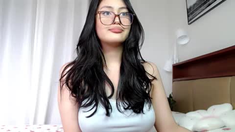 Candy  online show from 28, 2, 2026