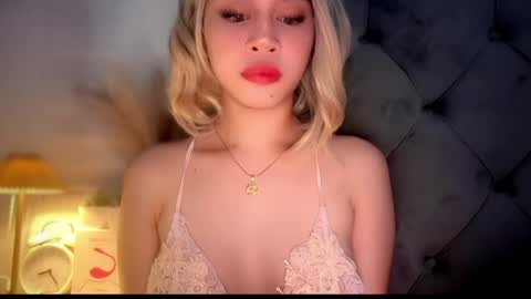 Snapshot of expensivets_chloe chatting on 25, 5, 2026 chloee online show from 25, 5, 2026