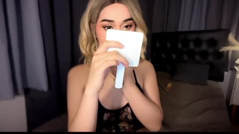 Snapshot of expensivets_chloe chatting on 3, 6, 2026 chloee online show from 3, 6, 2026