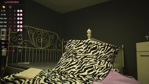 extra_topping online show from 10, 1, 2025