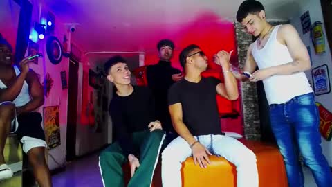 extrangers online show from 18, 1, 2025