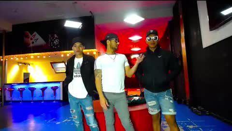 extrangers online show from 29, 9, 2025