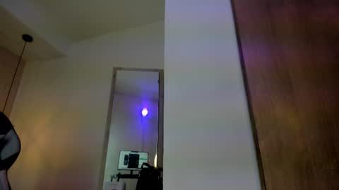 Snapshot of ey_im_simone_ chatting on 30, 6, 2026 online show from 30, 6, 2026
